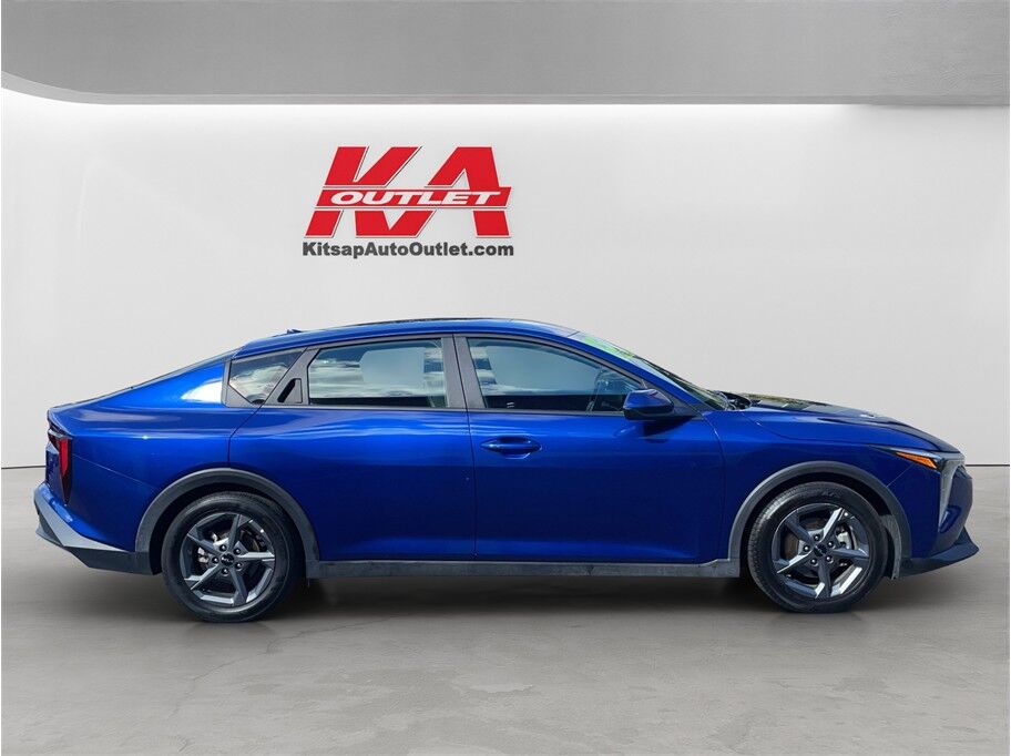 2025 Kia K4 LXS Sedan 4D