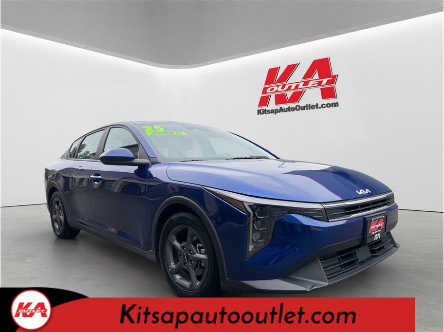 2025 Kia K4 LXS Sedan 4D