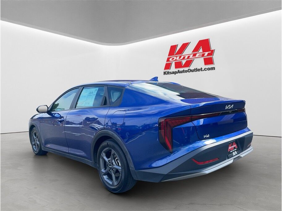2025 Kia K4 LXS Sedan 4D