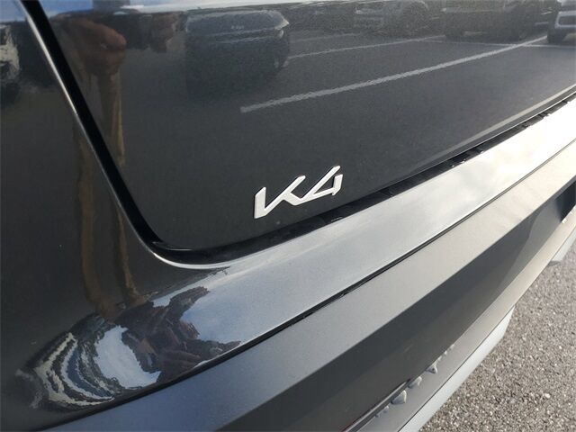 2025 Kia K4 LXS photo 3