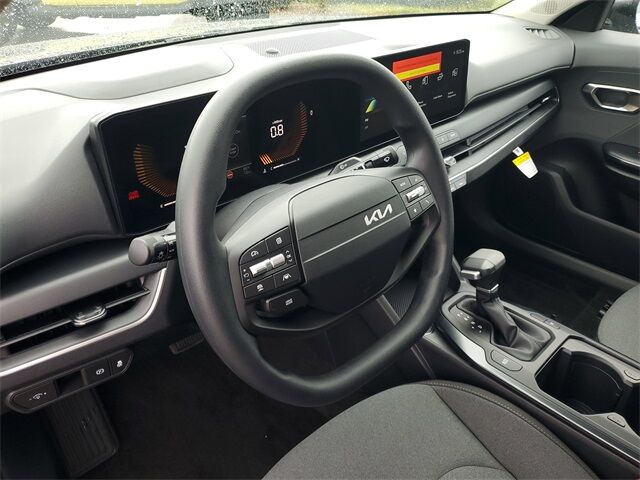 2025 Kia K4 LXS photo 19