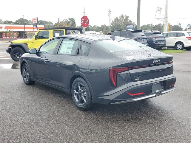 2025 Kia K4 LXS photo 4