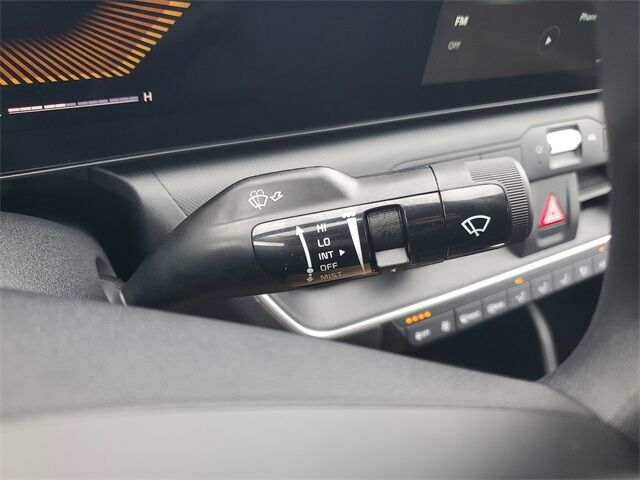 2025 Kia K4 LXS photo 25