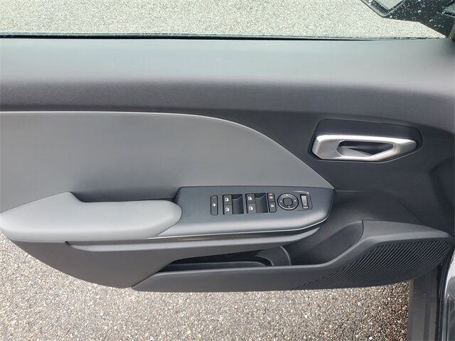 2025 Kia K4 LXS photo 16