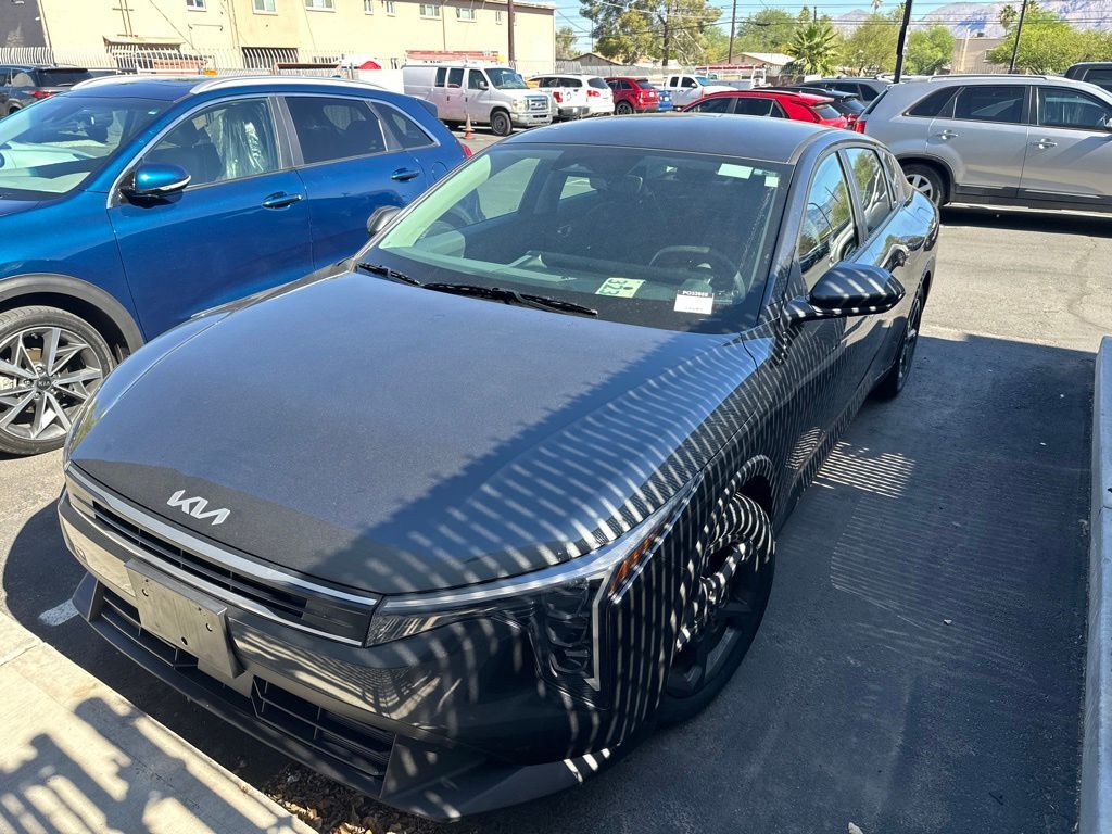 2025 Kia K4 LXS