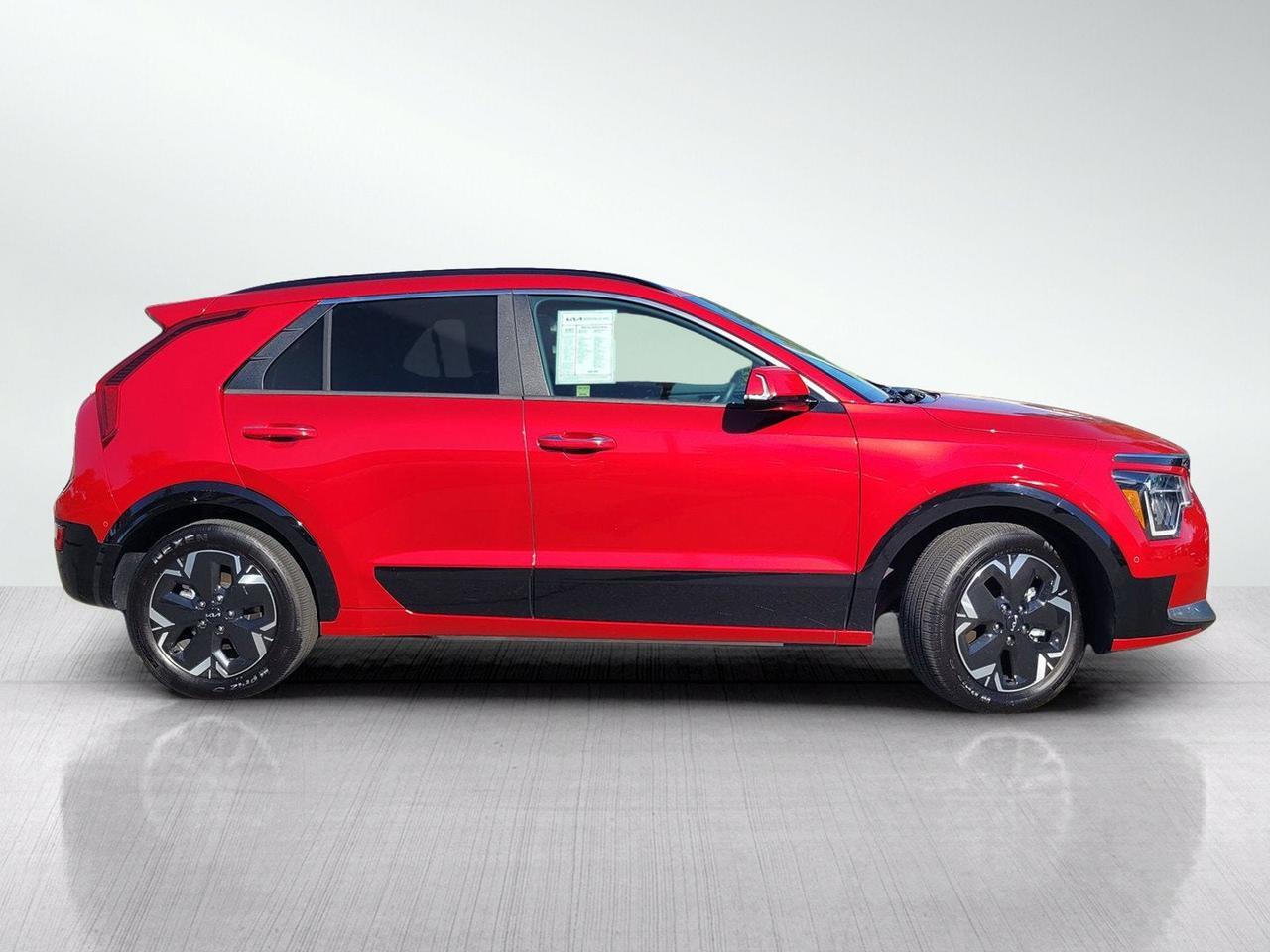 2025 Kia NIRO EV WAVE