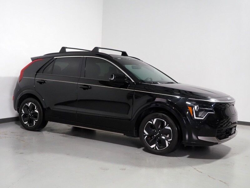 2025 Kia Niro EV Wind *NAVIGATION, SAFETY ALERTS, ADAPTIVE CRUISE, BACKUP-CAMERA, COLOR TOUCHSCREEN, HEATED SEATS/STEERING, POWER LIFTGATE, REMOTE START, WIRELESS CHARGING, ANDROID & APPLE