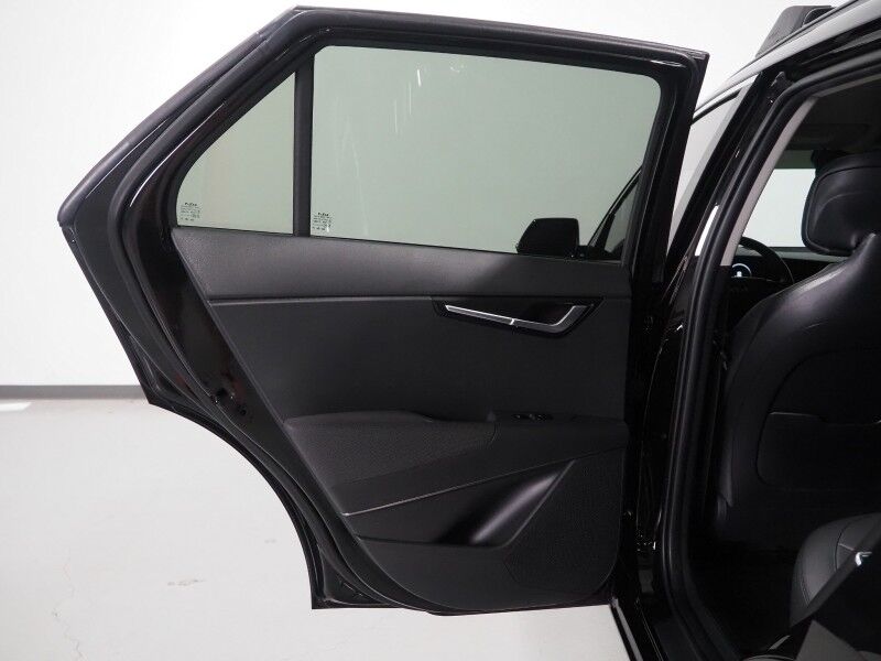 2025 Kia Niro EV Wind *NAVIGATION, SAFETY ALERTS, ADAPTIVE CRUISE, BACKUP-CAMERA, COLOR TOUCHSCREEN, HEATED SEATS/STEERING, POWER LIFTGATE, REMOTE START, WIRELESS CHARGING, ANDROID & APPLE Round Rock TX
