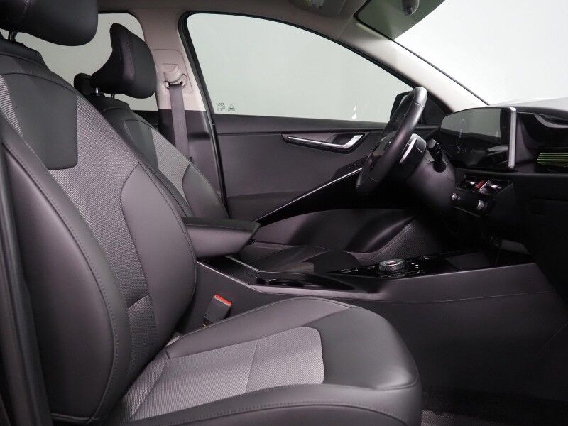 2025 Kia Niro EV Wind *NAVIGATION, SAFETY ALERTS, ADAPTIVE CRUISE, BACKUP-CAMERA, COLOR TOUCHSCREEN, HEATED SEATS/STEERING, POWER LIFTGATE, REMOTE START, WIRELESS CHARGING, ANDROID & APPLE Round Rock TX