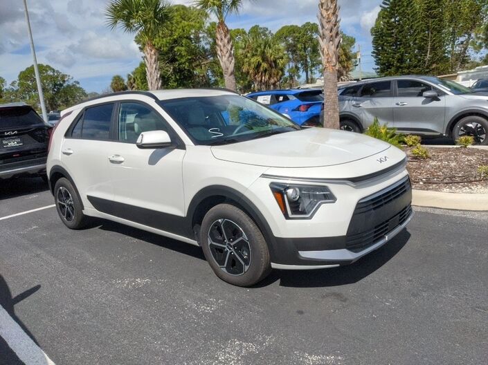 2025 Kia Niro EX Oshkosh WI
