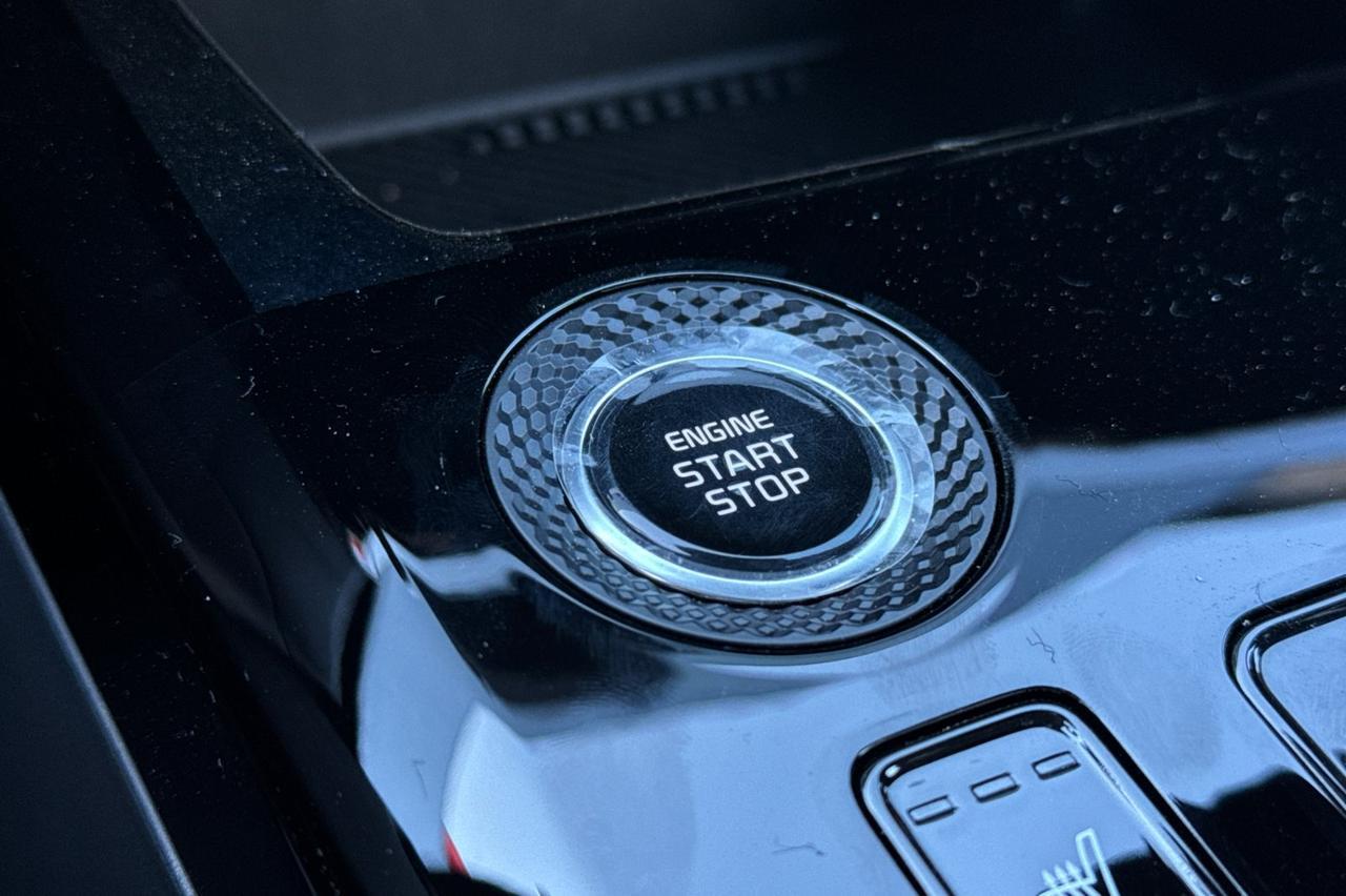 2025 Kia Niro EX Salinas CA