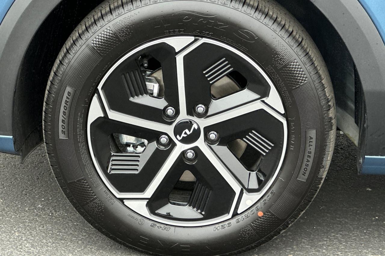 2025 Kia Niro EX Salinas CA