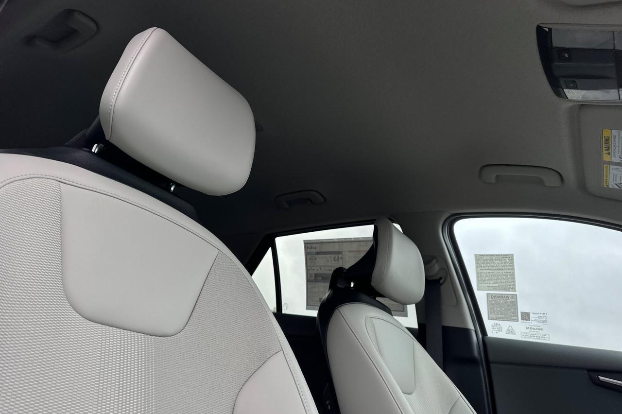 2025 Kia Niro EX Salinas CA