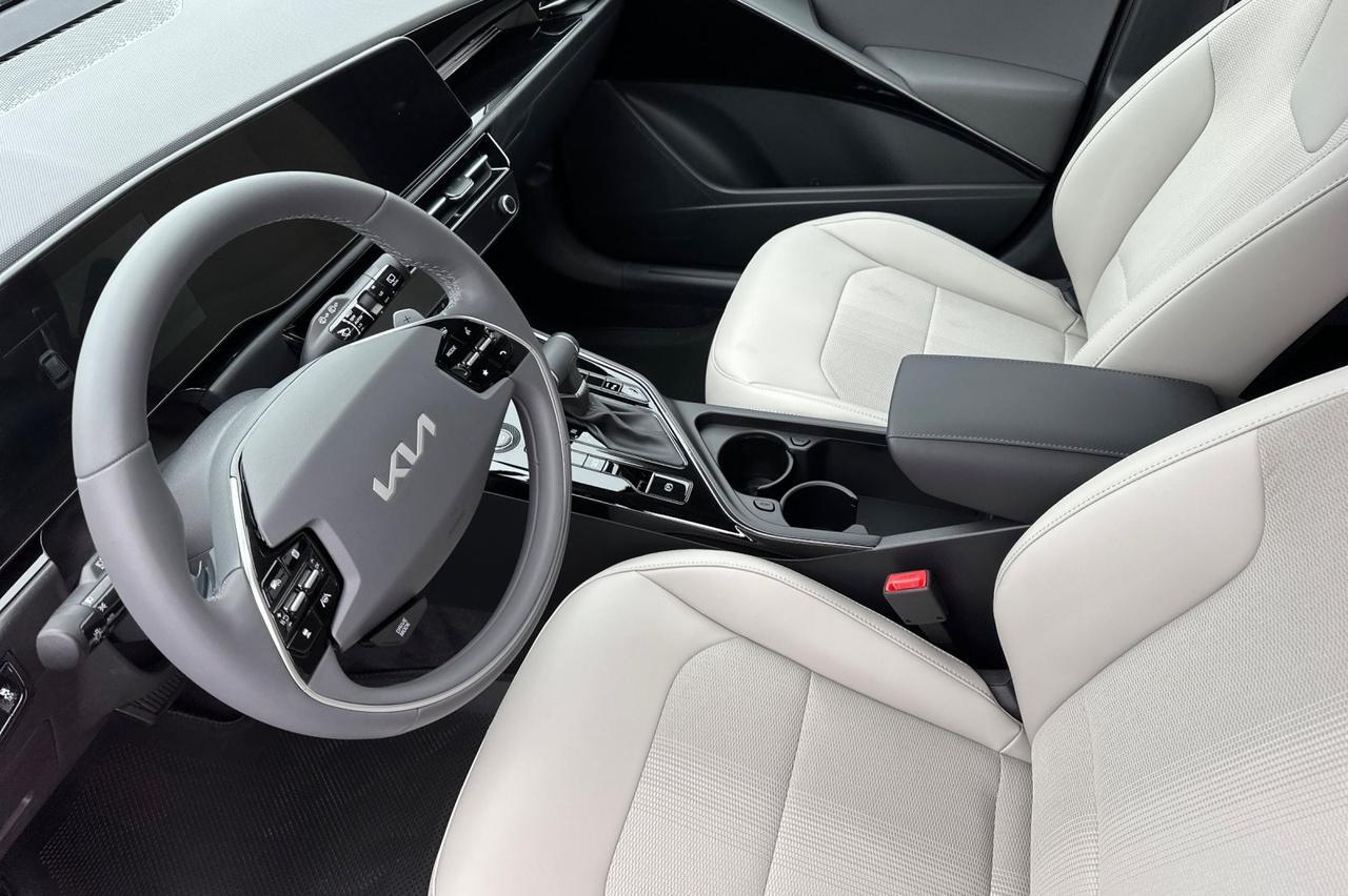 2025 Kia Niro EX Salinas CA