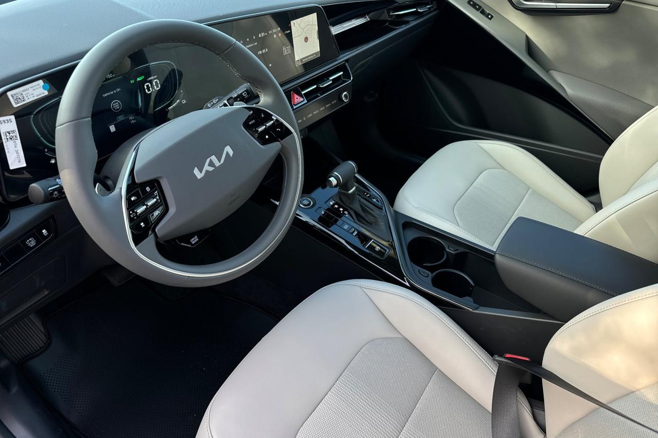 2025 Kia Niro EX Salinas CA