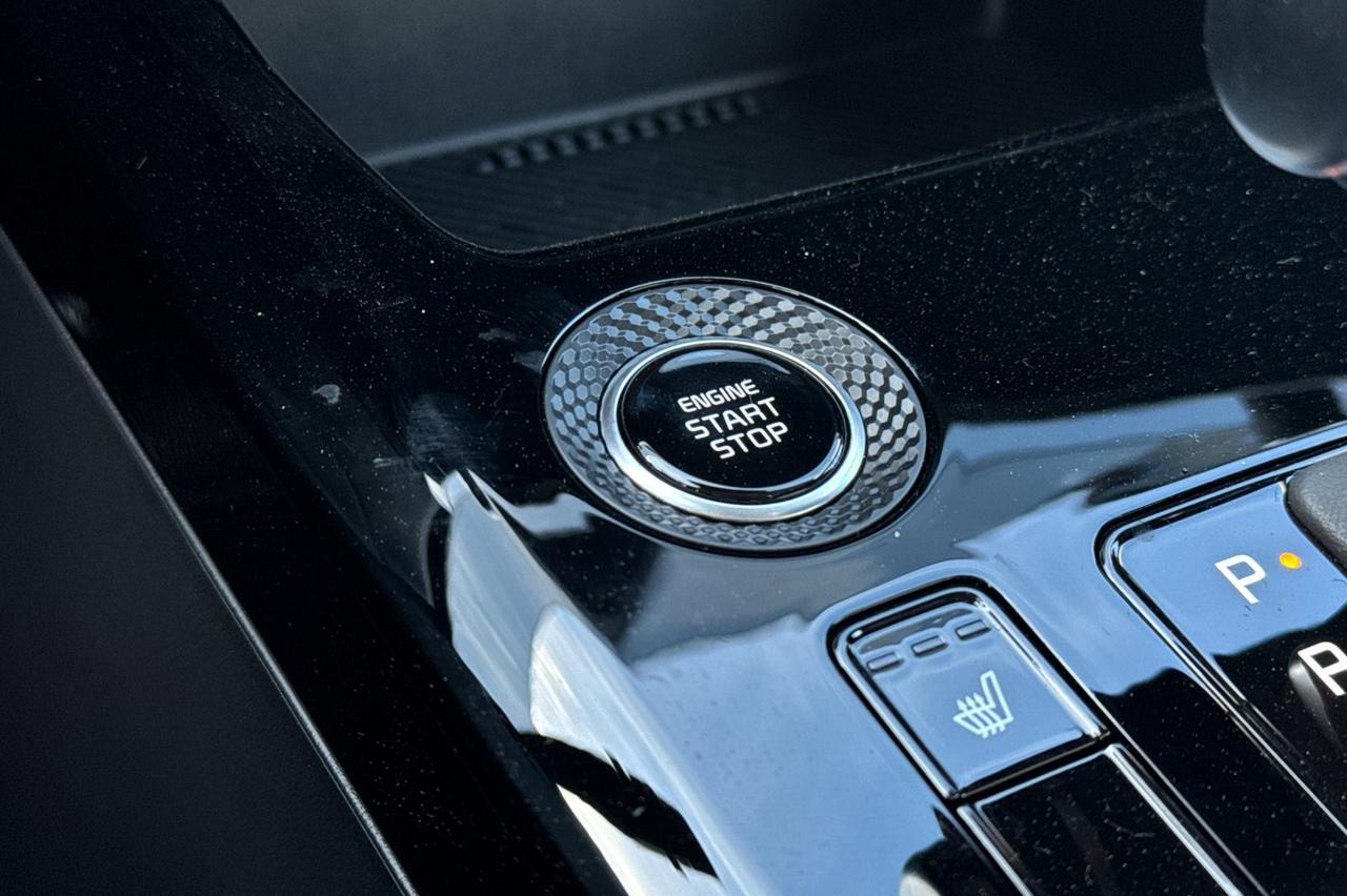 2025 Kia Niro EX Salinas CA