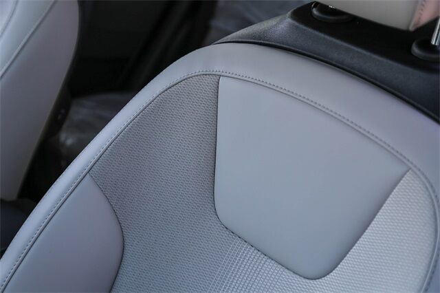 2025 Kia Niro EX Tacoma WA