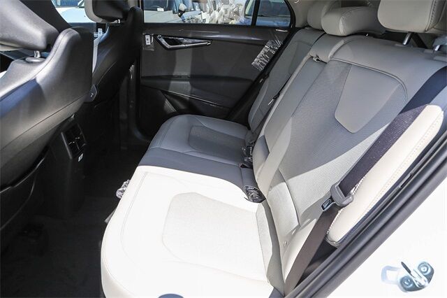 2025 Kia Niro EX Touring Glendale CA