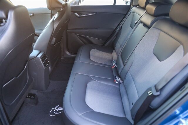 2025 Kia Niro EX Touring Glendale CA