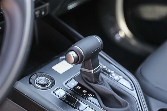 2025 Kia Niro EX Touring Glendale CA