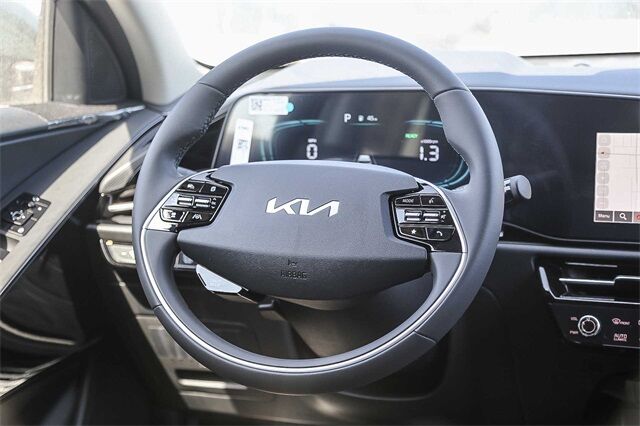 2025 Kia Niro EX Touring Glendale CA