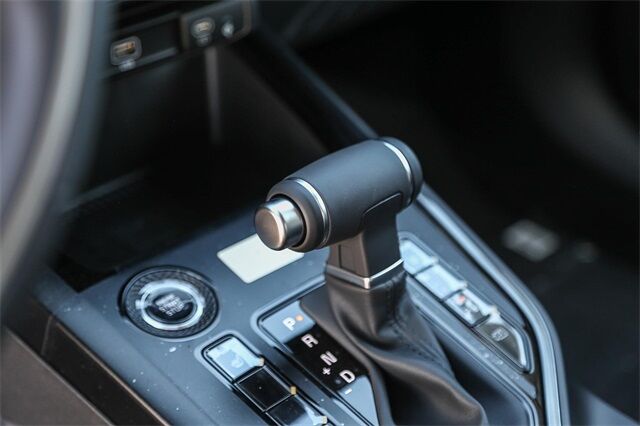 2025 Kia Niro EX Touring Glendale CA