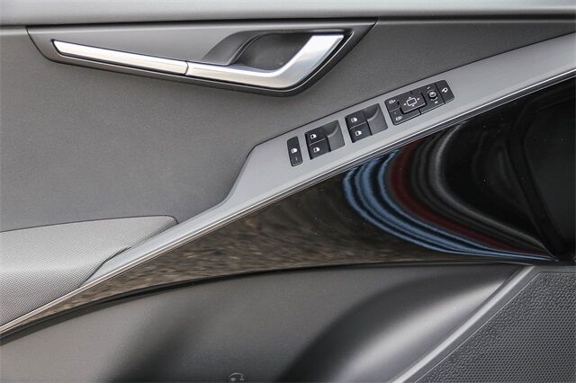 2025 Kia Niro EX Touring Glendale CA
