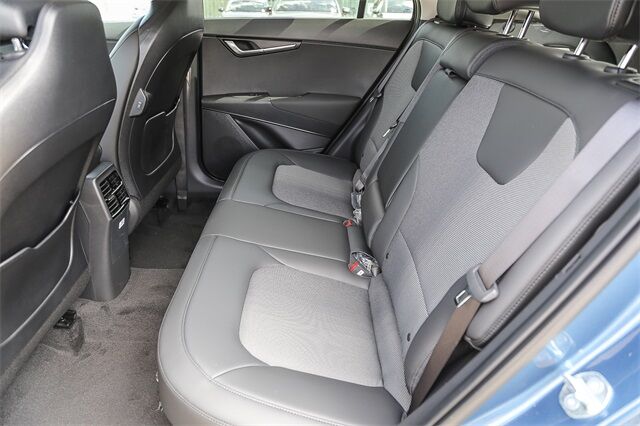 2025 Kia Niro EX Touring Glendale CA