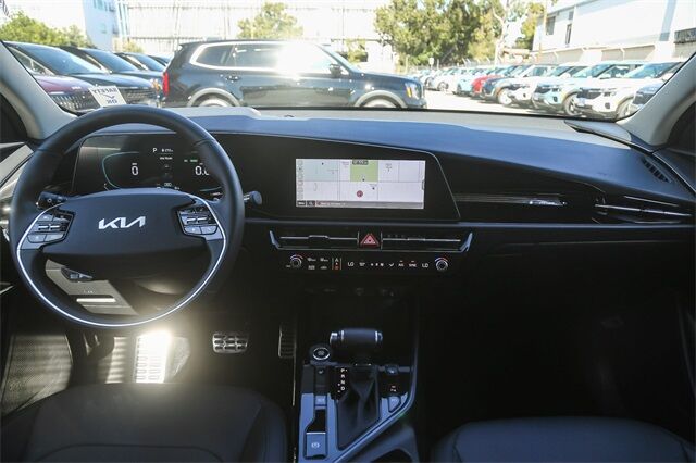 2025 Kia Niro EX Touring Glendale CA