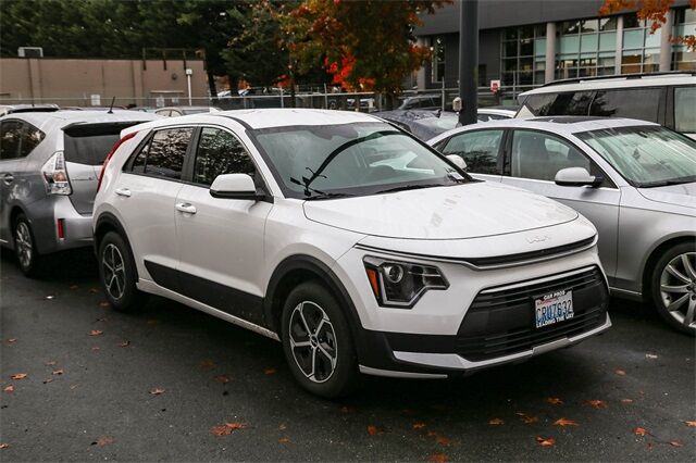 2025 Kia Niro LX