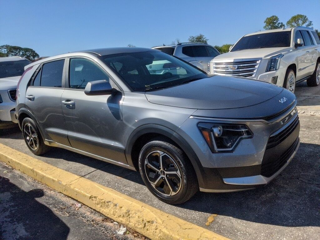 2025 Kia Niro LX