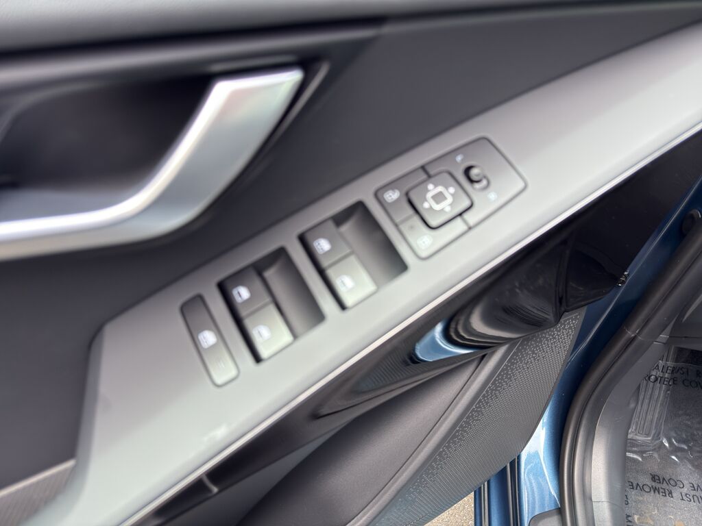 2025 Kia Niro PHEV EX Eureka CA