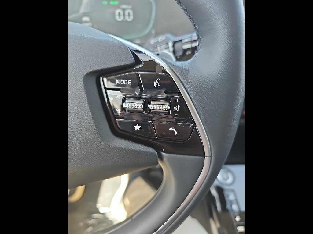 2025 Kia Niro PHEV SX Touring Eureka CA
