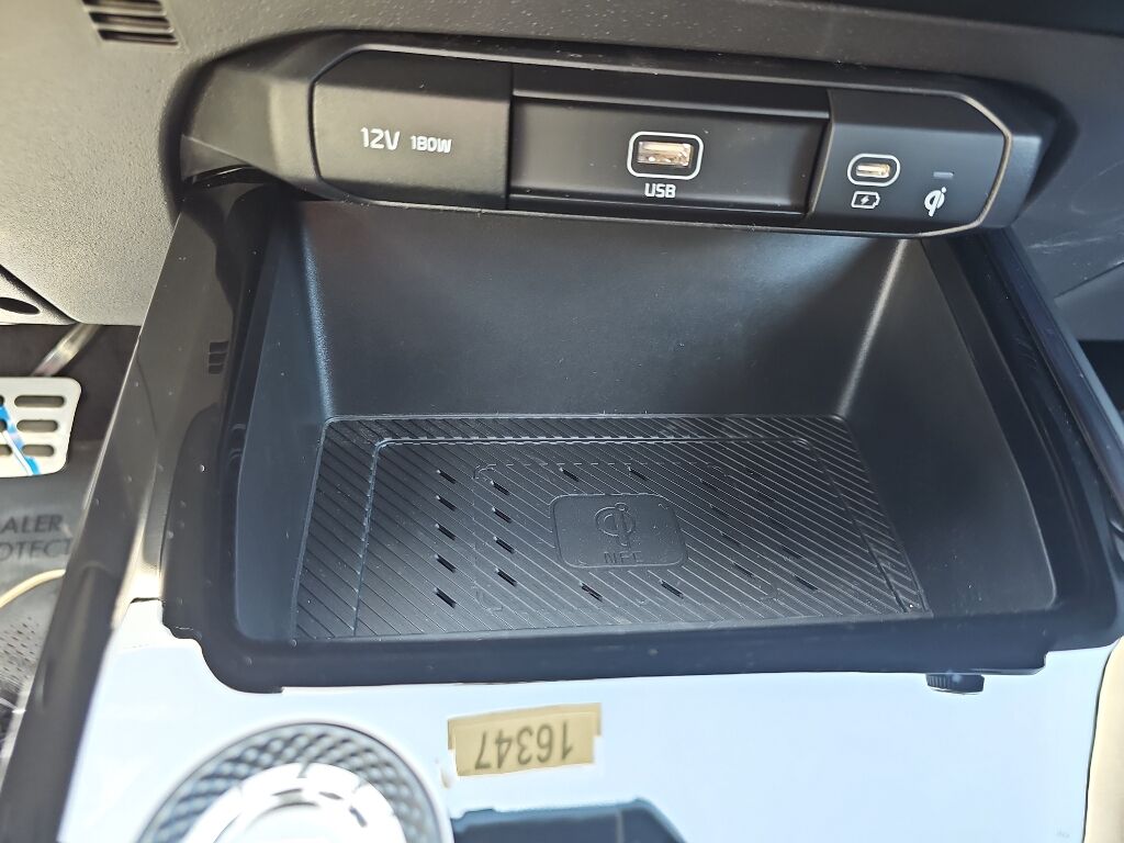2025 Kia Niro PHEV SX Touring Eureka CA