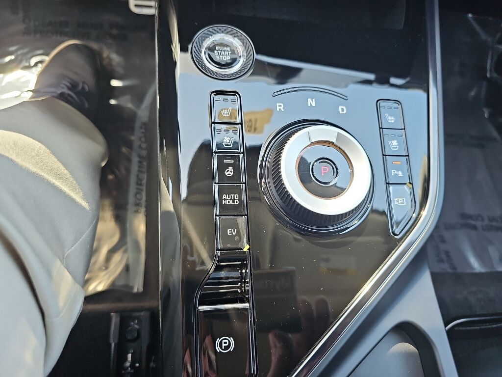 2025 Kia Niro PHEV SX Touring Eureka CA