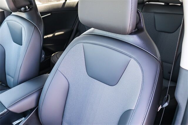 2025 Kia Niro Plug-In Hybrid EX Moreno Valley CA