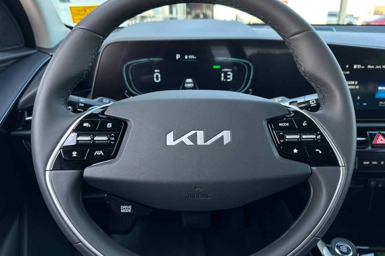 2025 Kia Niro Plug-In Hybrid EX Salinas CA