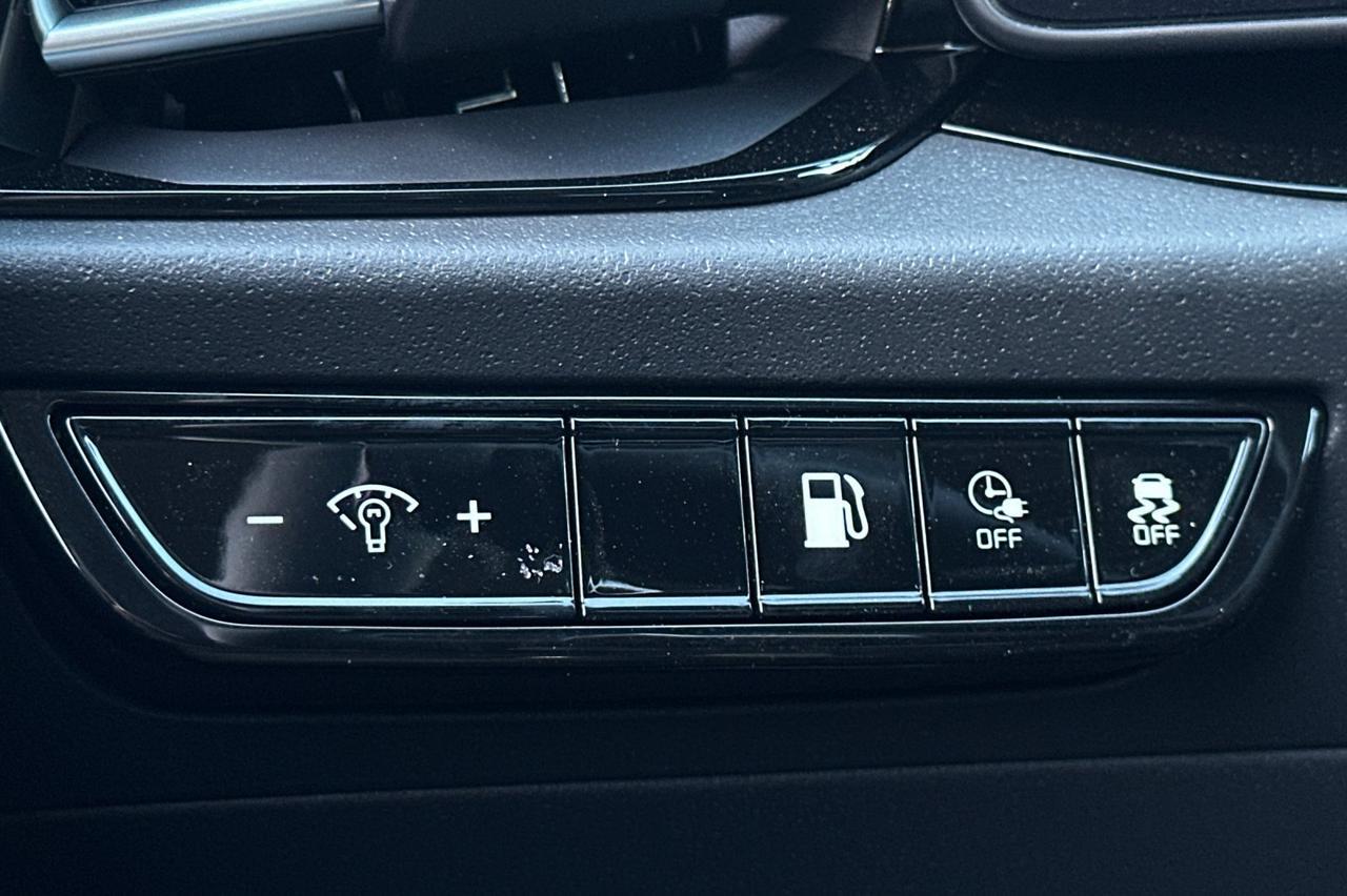 2025 Kia Niro Plug-In Hybrid EX Salinas CA