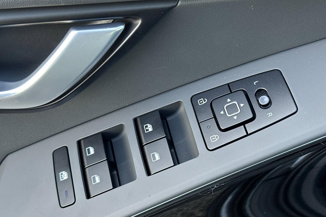 2025 Kia Niro Plug-In Hybrid EX Salinas CA