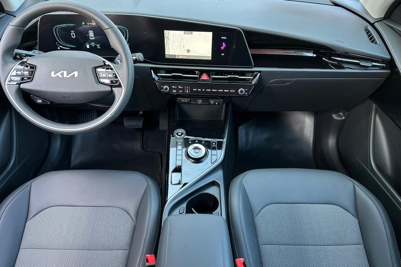 2025 Kia Niro Plug-In Hybrid EX Salinas CA