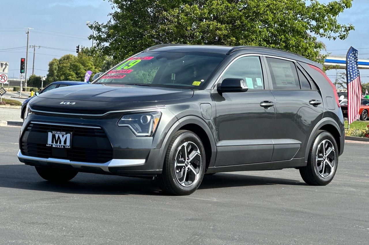 2025 Kia Niro Plug-In Hybrid EX Salinas CA