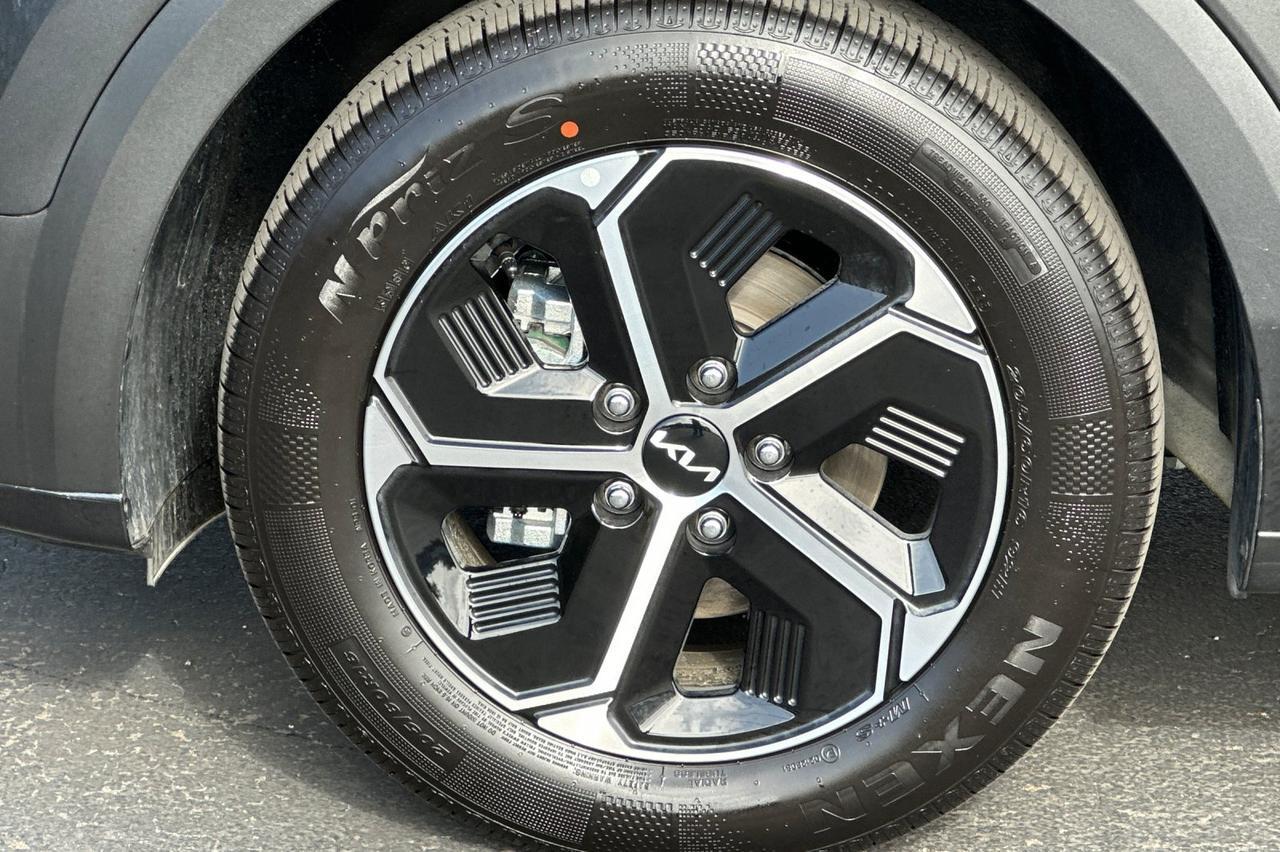 2025 Kia Niro Plug-In Hybrid EX Salinas CA