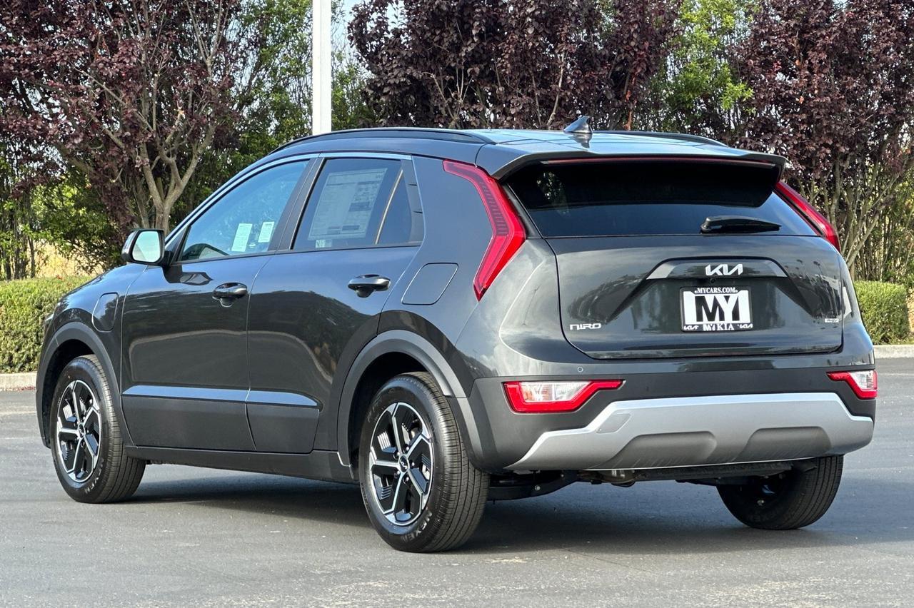 2025 Kia Niro Plug-In Hybrid EX Salinas CA