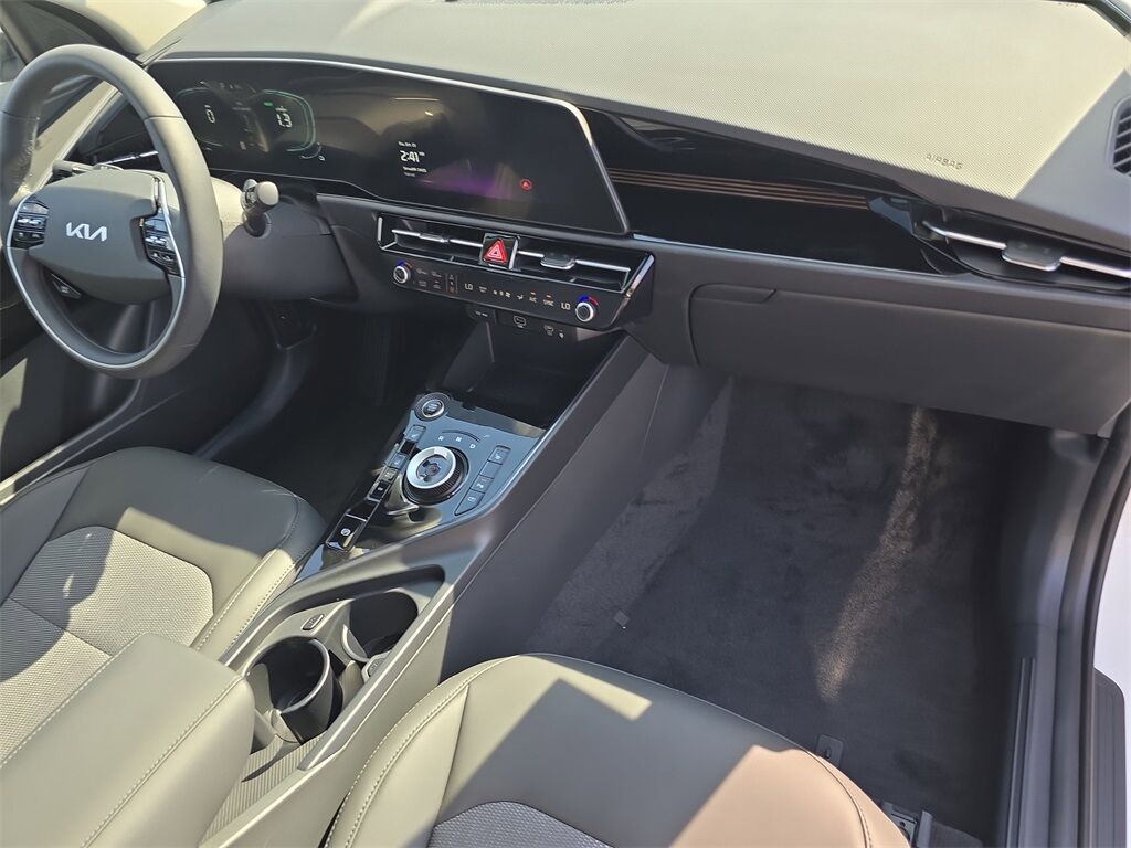 2025 Kia Niro Plug-In Hybrid EX San Clemente CA
