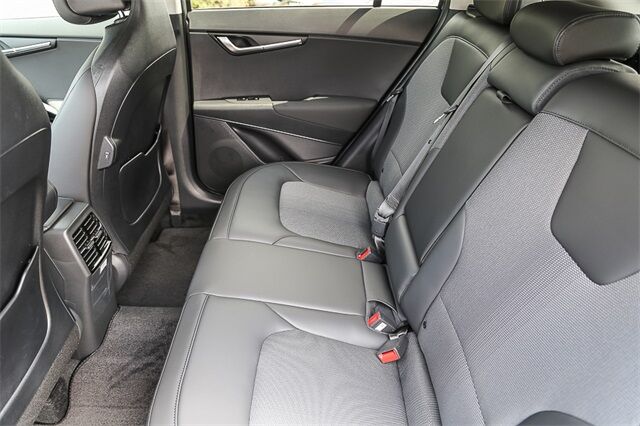 2025 Kia Niro Plug-In Hybrid EX Renton WA