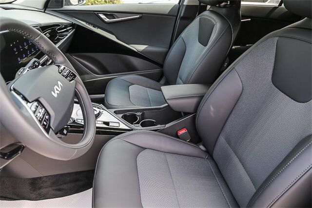 2025 Kia Niro Plug-In Hybrid EX Renton WA