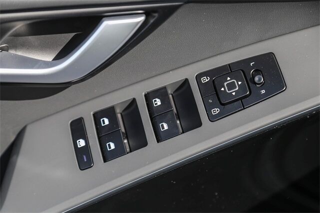 2025 Kia Niro Plug-In Hybrid EX Tacoma WA