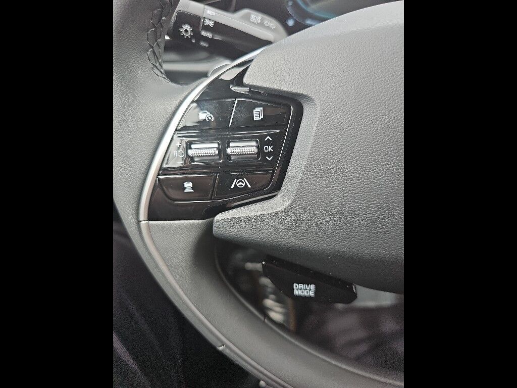 2025 Kia Niro Plug-in Hybrid EX Eureka CA