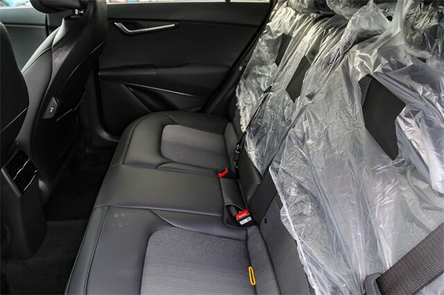 2025 Kia Niro Plug-in Hybrid EX Renton WA