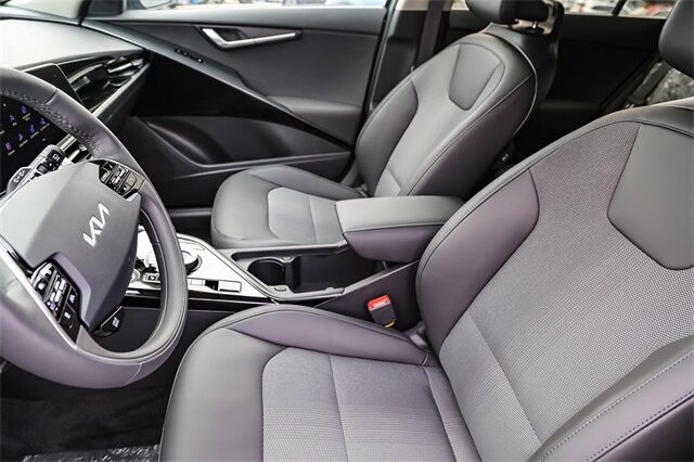 2025 Kia Niro Plug-in Hybrid EX Renton WA